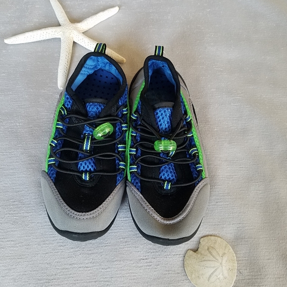 Kids Sand & Sun water/beach shoes size 12 - Picture 7 of 9